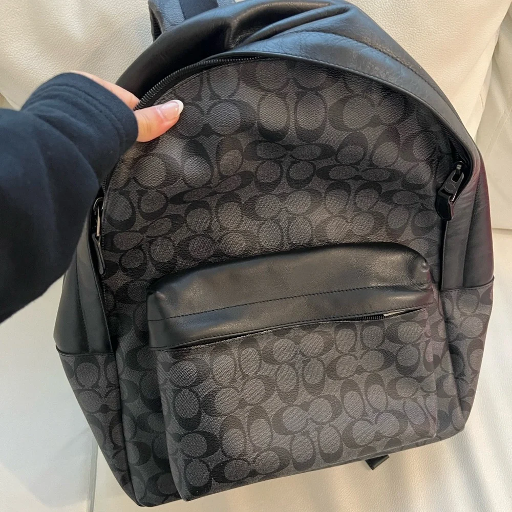 Coach leather Backpack In Signature Canvas - Picture 2 of 12